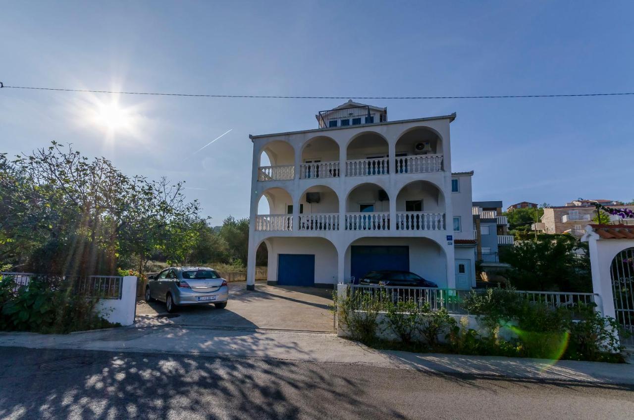 Apartments Tomislav Trogir Exterior photo